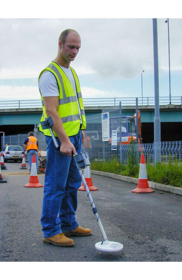 METAL DETECTOR CS880 C.SCOPE - immagine 3