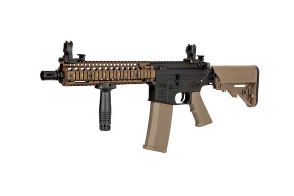 Replica della carabina Daniel Defense® MK18 SA-E19 EDGE™X-ASR™ - Bronzo del caos