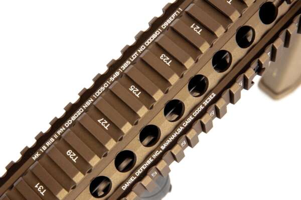 Replica della carabina Daniel Defense® MK18 SA-C19 CORE™ X-ASR™ - Bronzo del caos - immagine 8