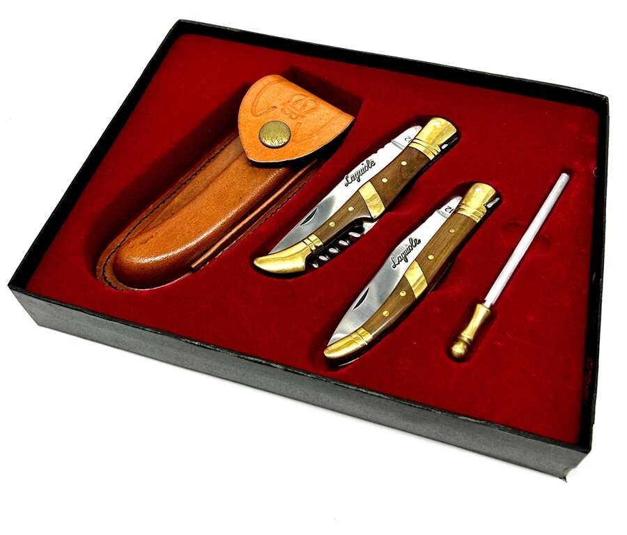 Coltello laguiole set 2 pezzi con affilatore manico marrone