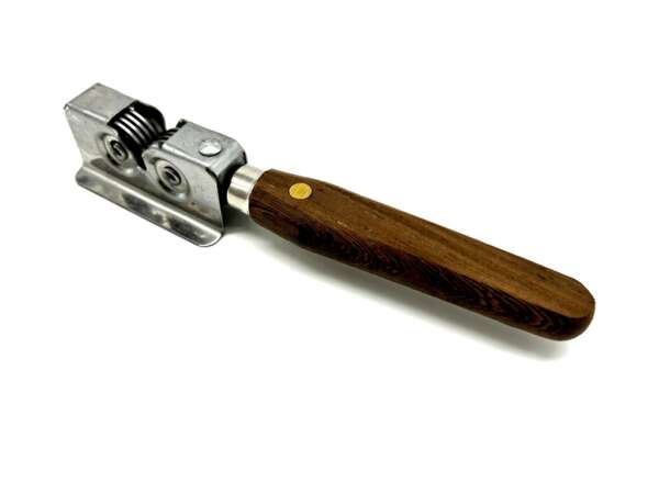 Affilacoltelli manico in legno 072675