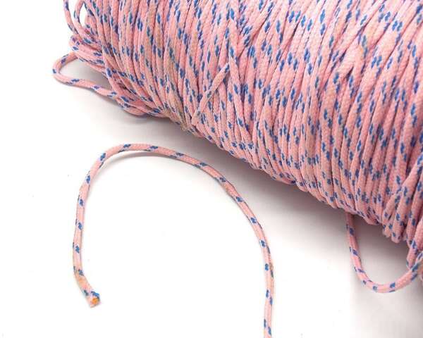 Corda in tessuto di colore rosa e blu