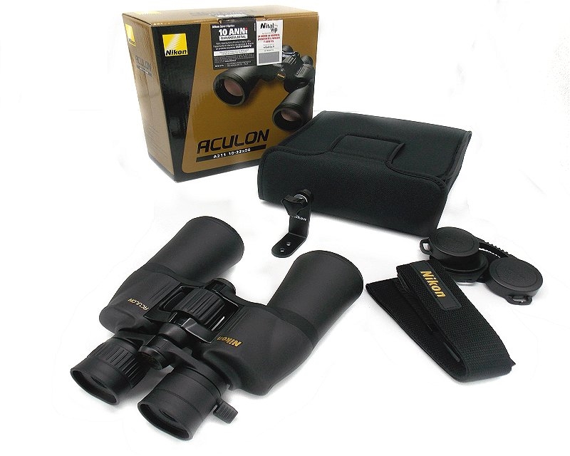 Binocolo Nikon Aculon 10-22x50