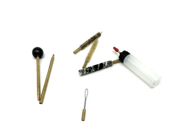 Completo pulizia pistola con avviatore ed oliatore - CALIBRO 38 - immagine 2