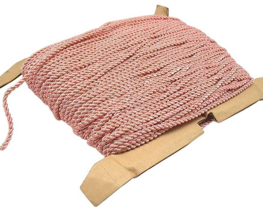Corda in tessuto intrecciato di colore rosa e dorato