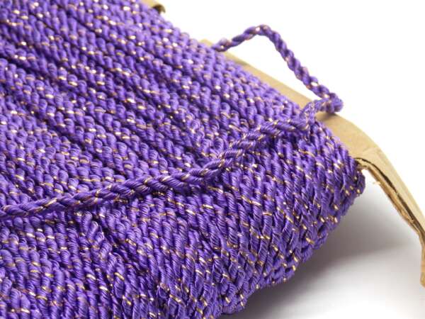 Corda in tessuto intrecciato di colore viola e dorato