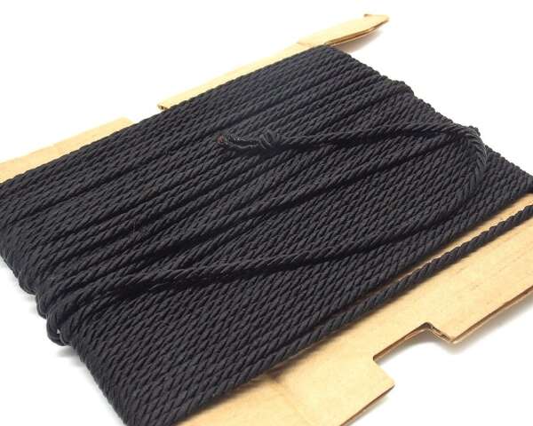 Corda in tessuto intrecciato di colore nero