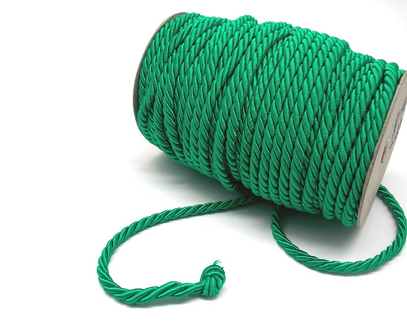 Corda in tessuto intrecciato di colore verde