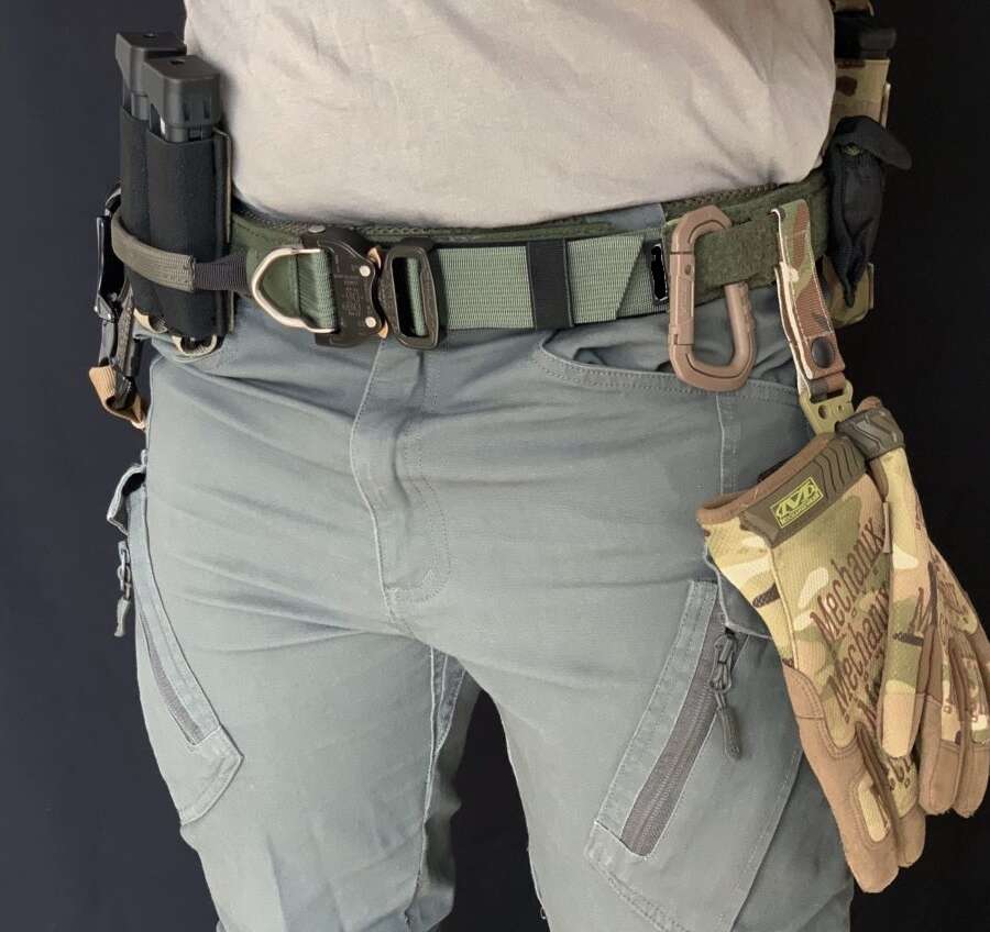Cobra belt tagliata al laser