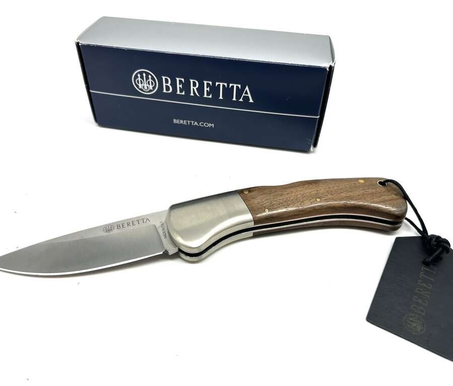 Coltello Beretta manico in noce 21 cm aperto