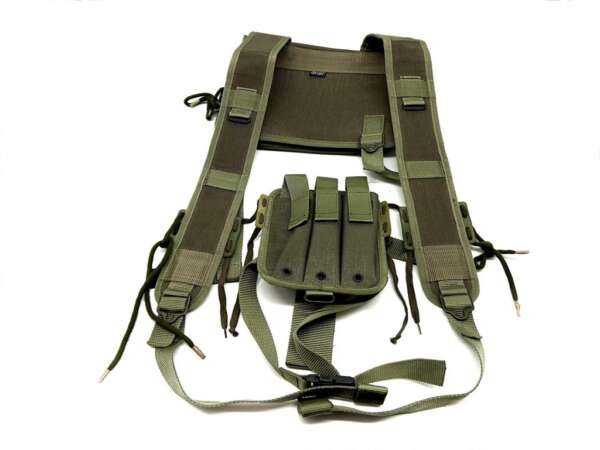 Spallaccio tattico Vega verde con porta caricatore