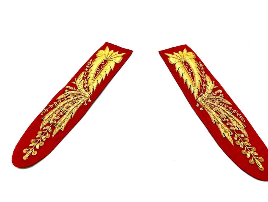 Alamari con fiorame per ufficiale da giacca dorati 16 cm panno rosso