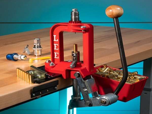 Lee Pressa Challenger III Kit 92134 con die 9 mm Luger - immagine 3