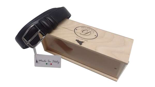 Confezione Delfiero in vetrina legno con cintura Italiana Delfiero Elegant in Pelle Nera 35 mm con Fibbia Nikel Free satinata - 120