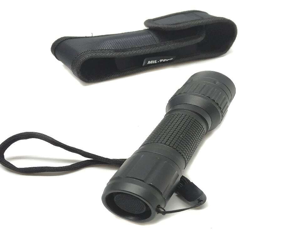 Torcia tascabile Miltec 350 lumen con fodero